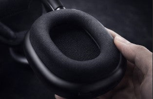 AirPods Max – Premium Over-Ear Wireless Headphones